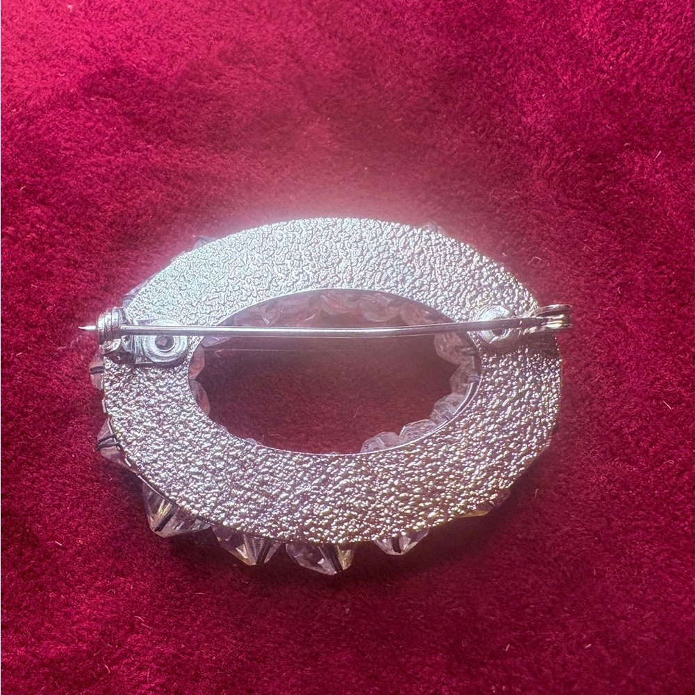 Vintage 1950’s Aurora Borealis Crystal Brooch - Picture 2 of 2